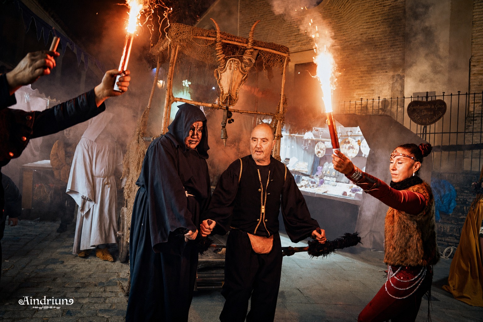 Personajes de Demonium durante el pasacalles nocturno